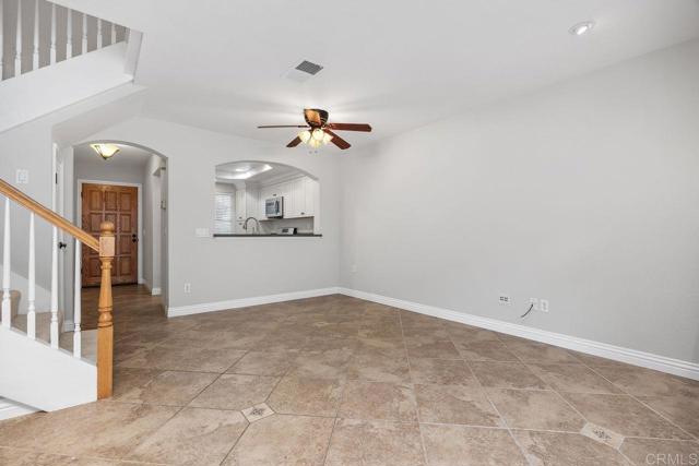 Detail Gallery Image 9 of 35 For 750 Breeze Hill Rd #110,  Vista,  CA 92081 - 2 Beds | 2/1 Baths