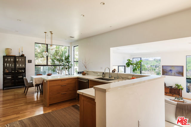 Image 4 of 38 For 4052 Jennings Drive