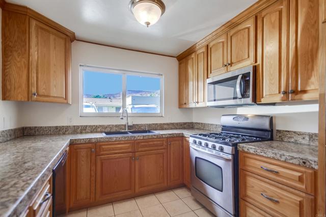 Detail Gallery Image 16 of 46 For 10248 Princess Sarit Way #0,  Santee,  CA 92071 - 2 Beds | 1 Baths