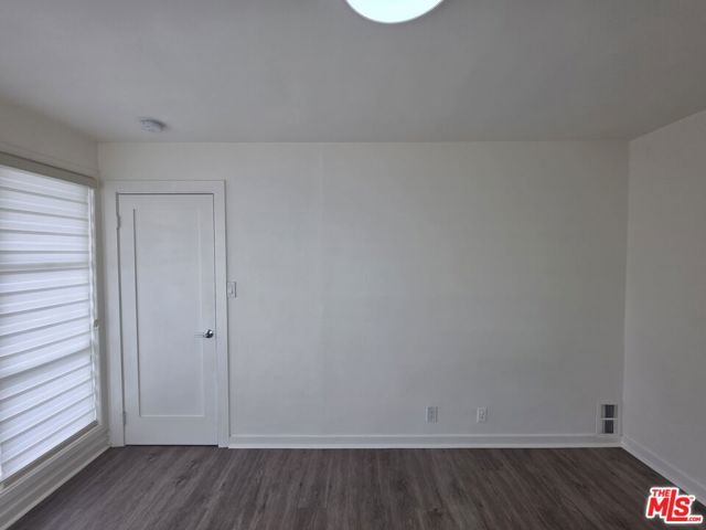 1635 S Beverly Glen Boulevard, Los Angeles CA: https://media.crmls.org/mediaz/7daf4ed1-8f33-47d5-85ad-4ffb64759f58.jpg