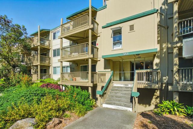381 Half Moon Lane, Daly City CA: https://media.crmls.org/mediaz/7daf925e-64ba-4717-96d4-38c95fba1fc9.jpg