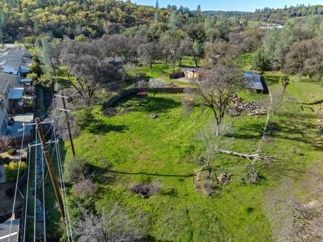 10264 Combie Road,  CA: https://media.crmls.org/mediaz/7db0642c-b52a-4fdd-a7da-4fe207ce1d34.jpg