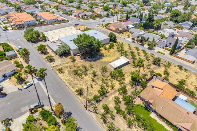 1545 Stone Creek Drive, San Jose CA: https://media.crmls.org/mediaz/7db0f9e2-b1a3-4967-91d8-b0b636a7c93e.jpg