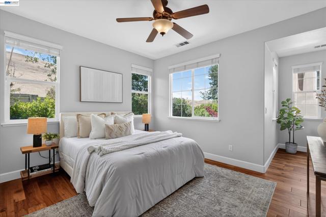 5880 Hillbrook Pl, Dublin CA: https://media.crmls.org/mediaz/7db11cf0-c42b-4cea-8594-03b6a96aa10c.jpg