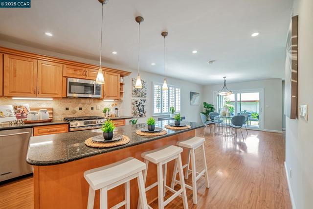 600 Guaymas Ct, San Ramon CA: https://media.crmls.org/mediaz/7db18a2d-2681-4672-aadd-224b8cd7abfe.jpg