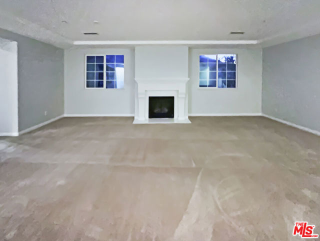 18944 Northern Dancer Lane, Yorba Linda CA: https://media.crmls.org/mediaz/7db2402c-d9b1-492d-9988-e84768e9ffd4.jpg