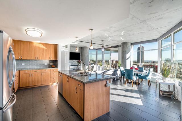 1080 Park Boulevard, San Diego CA: https://media.crmls.org/mediaz/7db2a4e9-468e-45fc-abed-0c1b6fa0db4c.jpg