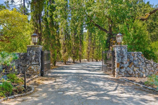 1142 Moore Road, Woodside CA: https://media.crmls.org/mediaz/7db3a038-ec46-4253-bf43-d0c9bd06b2e5.jpg