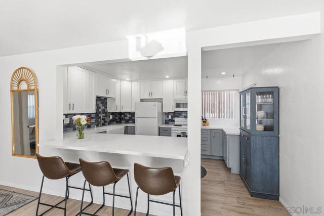 1818 Diamond St, San Diego CA: https://media.crmls.org/mediaz/7db464a3-bebf-40ea-87eb-9558bfcdda18.jpg