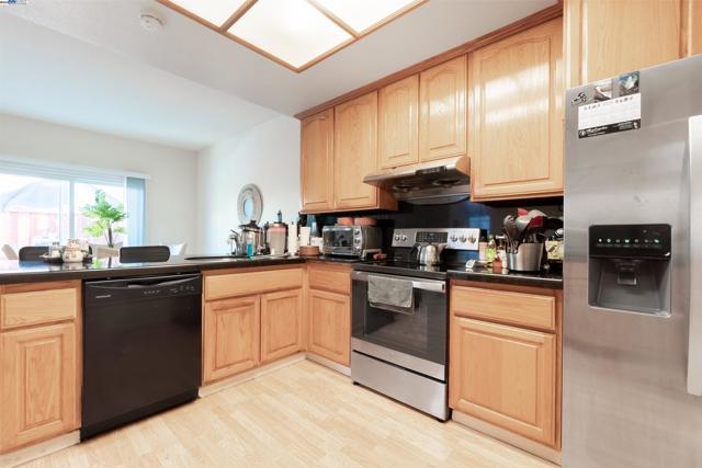 Image 11 of 33 For 15822 Devonwood Way
