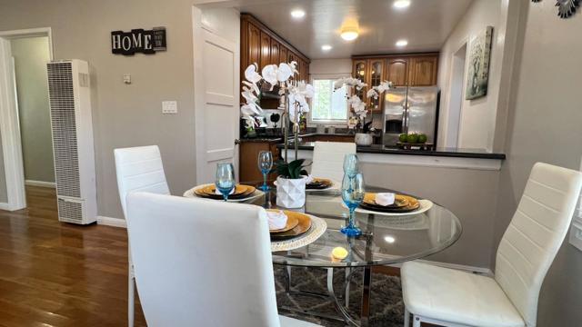 15958 Via Descanso, San Lorenzo CA: https://media.crmls.org/mediaz/7db74171-23b6-49d3-b68a-0a3b4c38a568.jpg