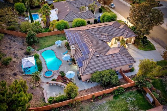 3225 Hidden Estate Lane, Escondido CA: https://media.crmls.org/mediaz/7db7ed87-5348-4393-9e38-1dd3c8b6f6b9.jpg
