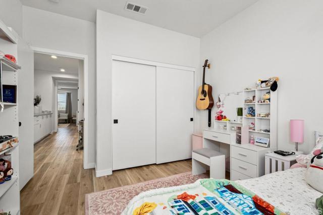 Detail Gallery Image 19 of 39 For 1345 Santa Diana Rd #2,  Chula Vista,  CA 91913 - 4 Beds | 3/1 Baths