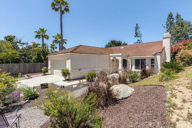 Detail Gallery Image 6 of 54 For 819 Corte Merano, Escondido,  CA 92026 - 3 Beds | 2 Baths