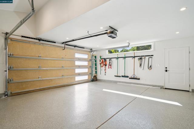 10 ICHABOD LANE, Orinda CA: https://media.crmls.org/mediaz/7db8abc9-be93-440b-88bd-8bade43342df.jpg
