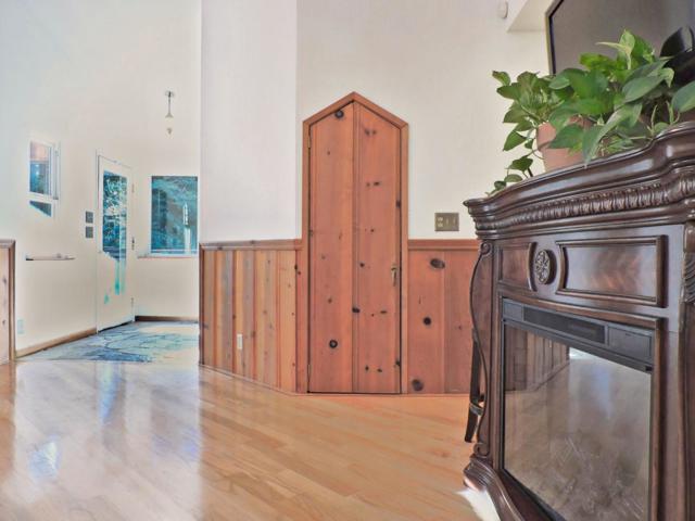 450 Bernstein Drive, Boulder Creek CA: https://media.crmls.org/mediaz/7db8c812-9440-4482-af58-c9daa59bfbca.jpg