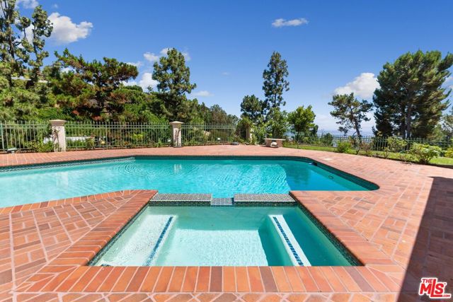 Details for 500 Leslie Lane, Beverly Hills, CA 90210