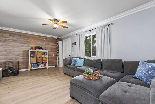 2414 1/2 Grove Ave, San Diego CA: https://media.crmls.org/mediaz/7dba0dea-2f2f-48f5-a817-f11abf2b5650.jpg