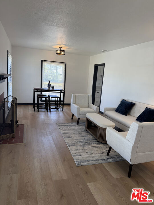 9829 S 7th Avenue, Inglewood CA: https://media.crmls.org/mediaz/7dba276a-c1f5-4f94-acb5-ef2b098c768f.jpg
