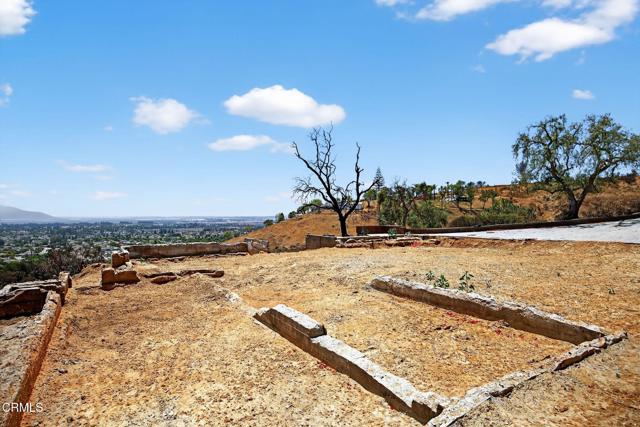 375 W Highland Drive, Camarillo CA: https://media.crmls.org/mediaz/7dba7a50-2171-45b3-b9d8-5f04db4abd99.jpg