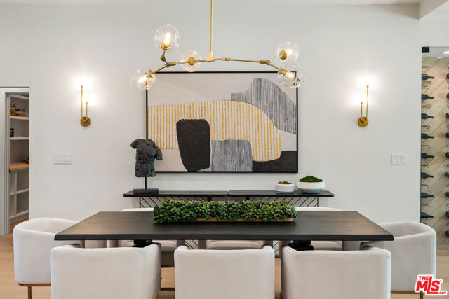 20215 Lorenzana Drive, Woodland Hills CA: https://media.crmls.org/mediaz/7dbb25ca-338c-440e-a4a2-a73f42abd804.jpg