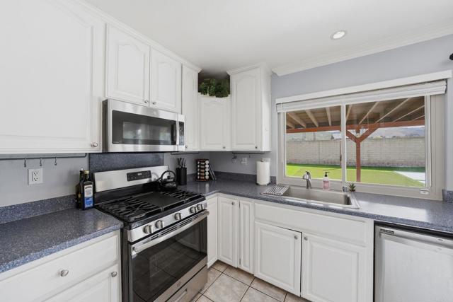 Detail Gallery Image 10 of 43 For 11397 Polaris Dr, San Diego,  CA 92126 - 2 Beds | 2 Baths