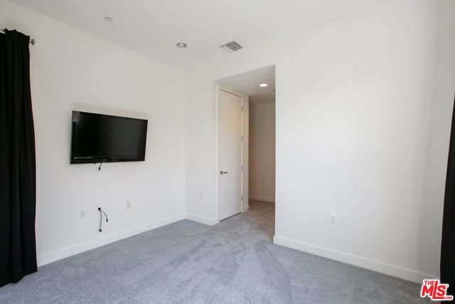 6001 Carlton Way, Los Angeles CA: https://media.crmls.org/mediaz/7dbd1647-6108-4ad5-8ee5-de33c467c302.jpg