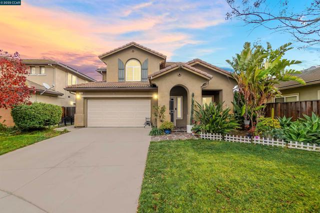 115 Montevino Ct, Oakley CA: https://media.crmls.org/mediaz/7dbd3c8a-1fda-4855-8afd-7bfd441bf8aa.jpg