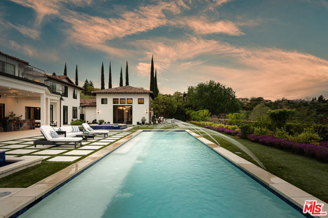 25201 Prado Del Misterio, Calabasas CA: https://media.crmls.org/mediaz/7dbe4039-ddf0-476d-bade-b2378177b00f.jpg