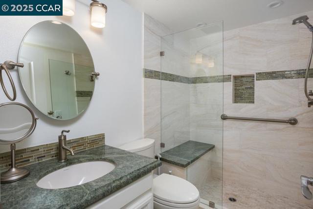 1224 Canyonwood Ct, Walnut Creek CA: https://media.crmls.org/mediaz/7dbe4ac5-e2a9-433e-920a-8309487db879.jpg