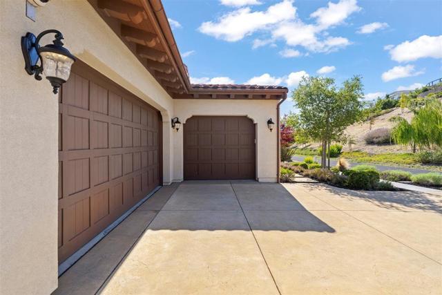 21 Bigleaf Road, Orinda CA: https://media.crmls.org/mediaz/7dbe61cb-790e-48dc-a8e8-e93633da9d79.jpg