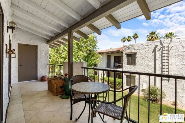 1050 E Ramon Road #15, Palm Springs, CA 92264