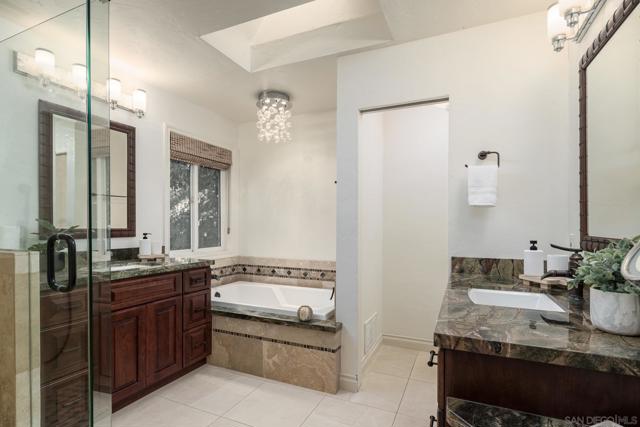 13678 Orchard Gate Road, Poway CA: https://media.crmls.org/mediaz/7dbf9ff7-1a0c-41dc-bada-d2a59a150a5e.jpg