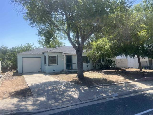 Detail Gallery Image 1 of 12 For 185 Garfield Ave, El Cajon,  CA 92020 - 3 Beds | 1 Baths