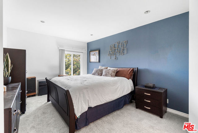 8162 Manitoba Street, Playa del Rey CA: https://media.crmls.org/mediaz/7dc007bf-8664-48d7-bbc9-736bce910201.jpg