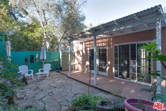 8518 Walnut Drive, Los Angeles, California 90046, 3 Bedrooms Bedrooms, ,1 BathroomBathrooms,Single Family Residence,For Sale,Walnut,24406557