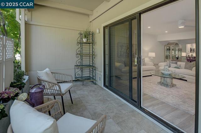2017 Oakmont Way, Walnut Creek CA: https://media.crmls.org/mediaz/7dc1e783-23c5-449e-bcb0-b706e04a210b.jpg