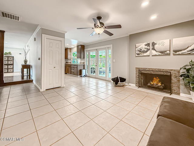 3307 Rainbow Creek Circle, Thousand Oaks CA: https://media.crmls.org/mediaz/7dc22753-9a0c-46af-bb92-79e5628124e1.jpg