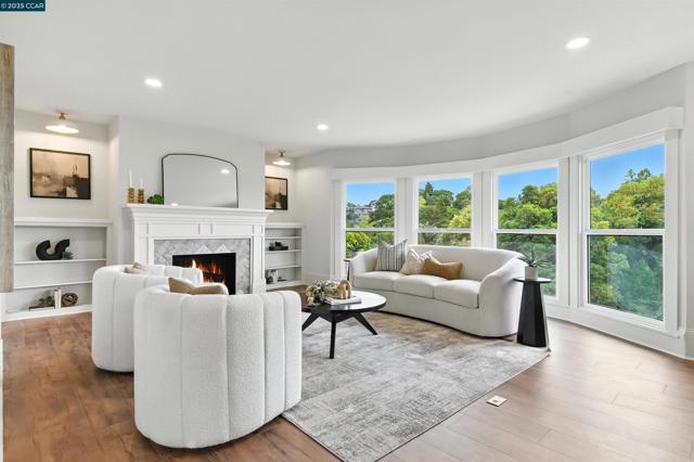5020 Golden Gate Ave, Oakland CA: https://media.crmls.org/mediaz/7dc29c2a-d337-4bb9-a4be-cbb6e175cca8.jpg