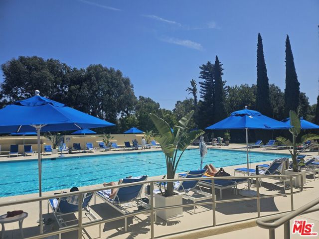 2160 CENTURY PARK EAST, Los Angeles CA: https://media.crmls.org/mediaz/7dc42897-1601-4592-9dd8-c6362e0694d0.jpg