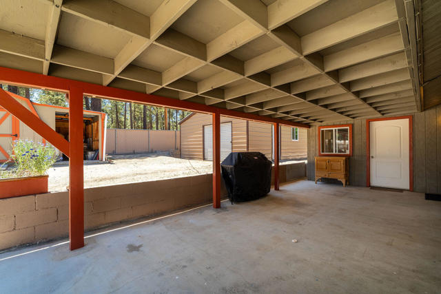 59341 Courtesy Drive, Mountain Center CA: https://media.crmls.org/mediaz/7dc42a88-d068-44de-b446-640064681cb9.jpg