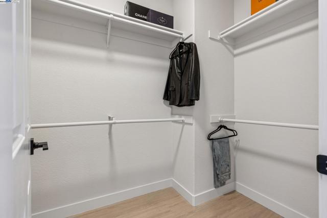 5929 Linwood Cmn, Livermore CA: https://media.crmls.org/mediaz/7dc48108-3c4d-459f-9eaf-472b95eb6a00.jpg