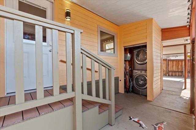 4 Arapaho Street, Palm Springs CA: https://media.crmls.org/mediaz/7dc547e0-e80d-4d29-9373-58ab7806fd60.jpg