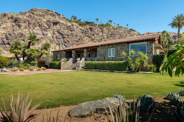 2350 S Araby Drive, Palm Springs, CA 92264