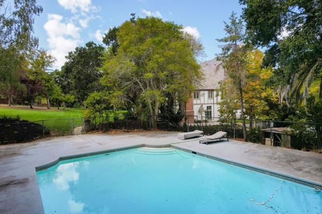 85 Fagan Drive, Hillsborough CA: https://media.crmls.org/mediaz/7dc5c504-2501-4007-b9fc-0e79458ced88.jpg