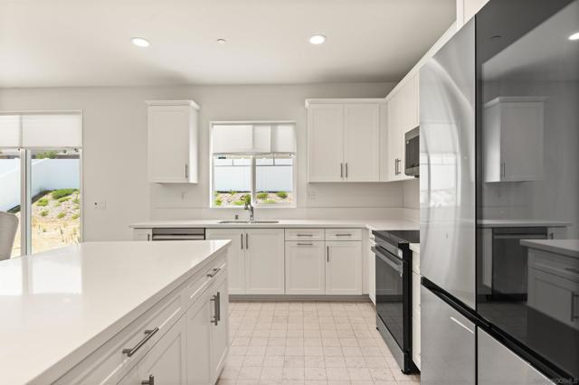 8553 Dartmouth St, Santee CA: https://media.crmls.org/mediaz/7dc5dd98-1ae7-45e6-b974-83d67e30cf69.jpg