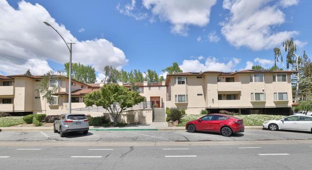 695 S Knickerbocker Drive, Sunnyvale CA: https://media.crmls.org/mediaz/7dc5f9ad-a69e-4732-8625-f9bca928276e.jpg