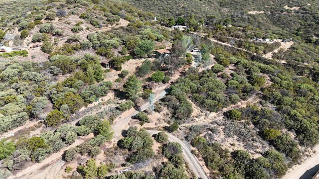 38281 Western Hills Drive, Anza CA: https://media.crmls.org/mediaz/7dc6361e-077f-411e-8851-647139d78622.jpg