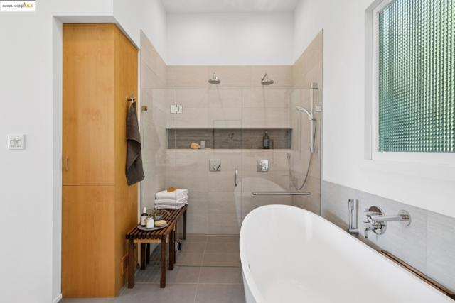 1069 Miller Ave, Berkeley CA: https://media.crmls.org/mediaz/7dc6bcb3-aecb-40c3-a5b4-f247f6018a7b.jpg