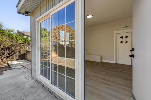 882 Harder Road, Hayward CA: https://media.crmls.org/mediaz/7dc6fdfe-2513-4453-9462-31d583ec3c0c.jpg